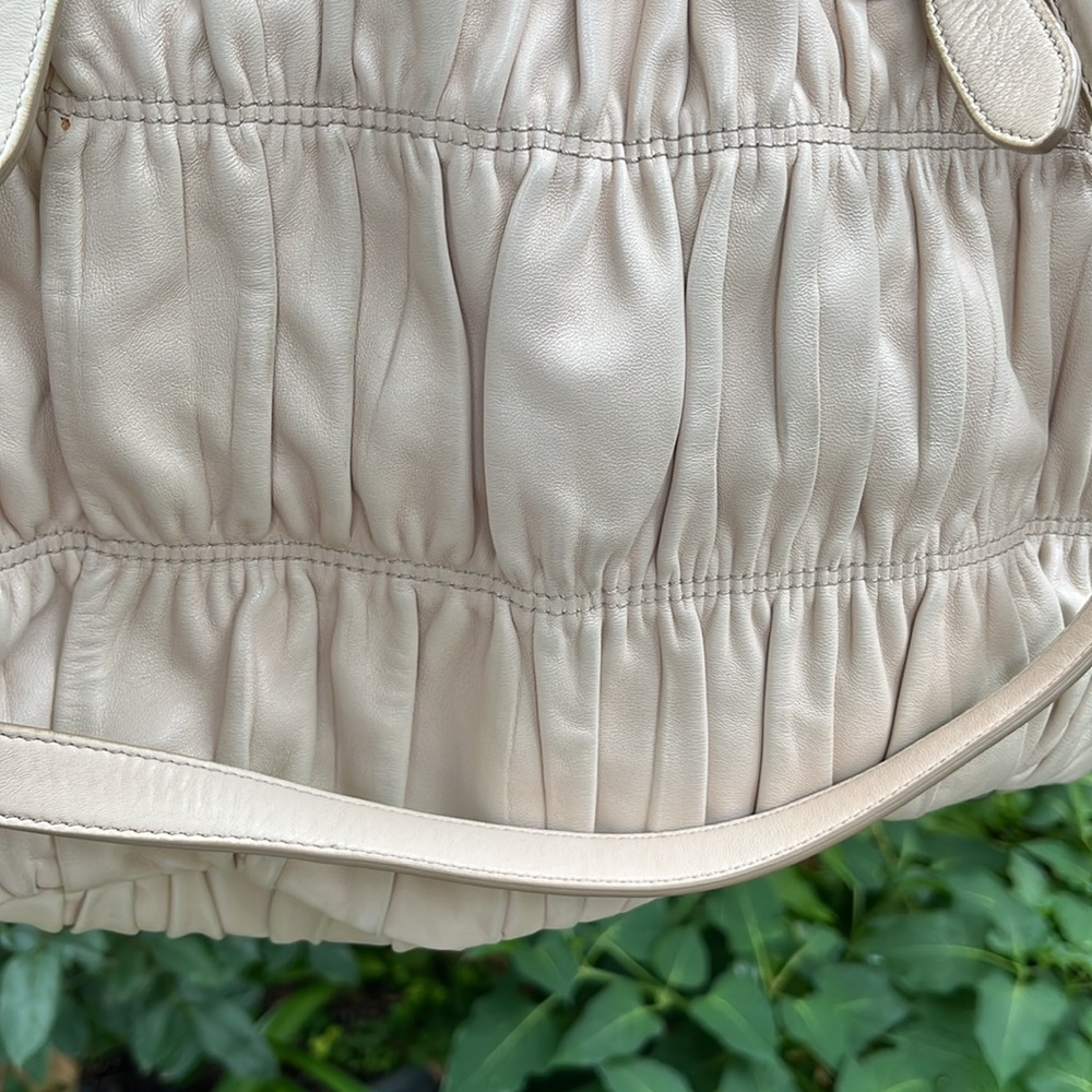 Pre-loved Prada Nappa Gaufre’ ECRU’ Satchel Two Way Bag - Picture 9 of 17